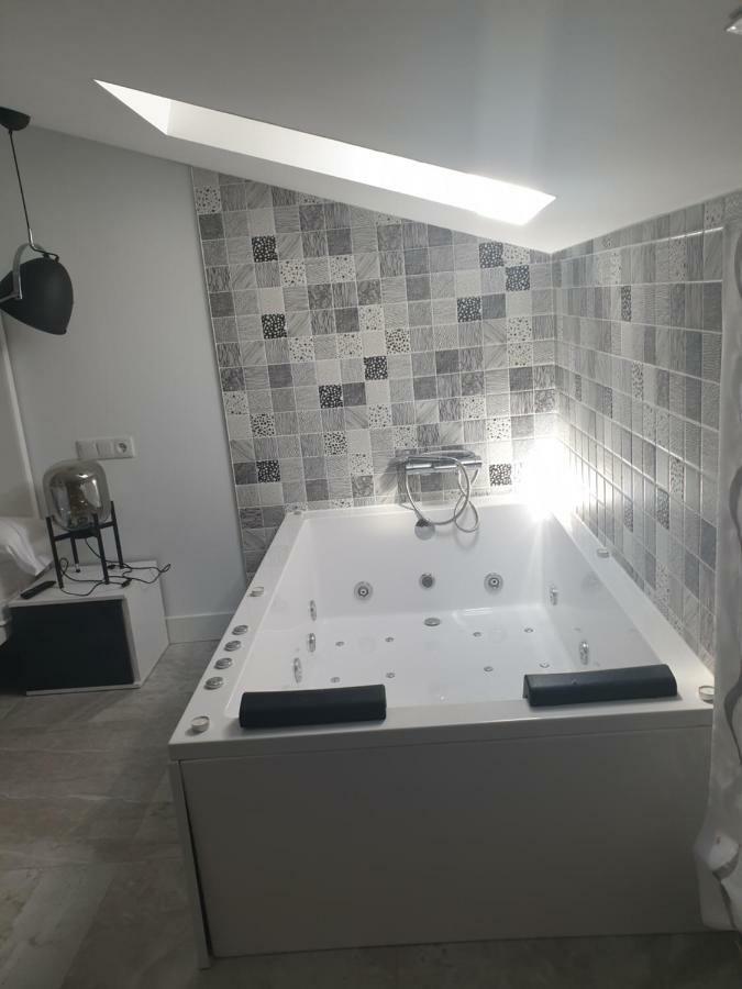Apartamentos Hostal Cabanas Carboneras de Guadazaon Luaran gambar