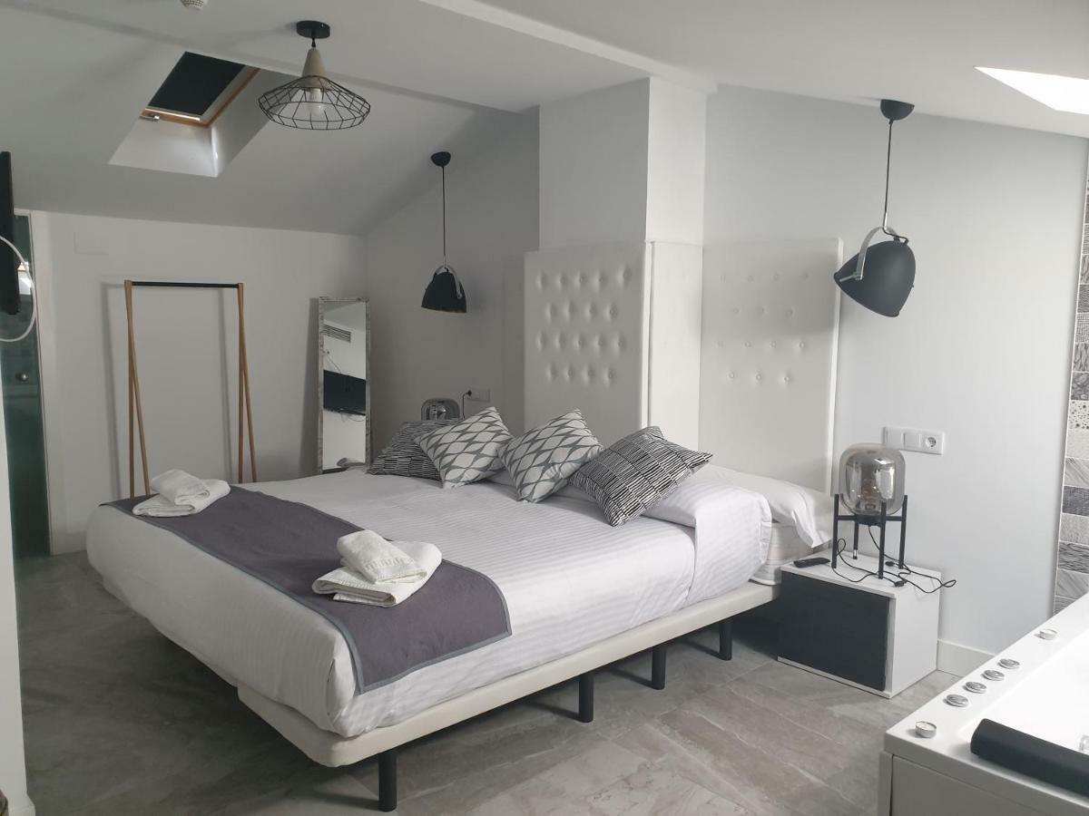 Apartamentos Hostal Cabanas Carboneras de Guadazaon Luaran gambar