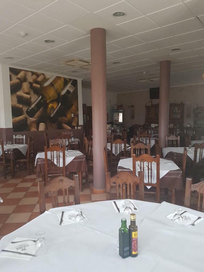Apartamentos Hostal Cabanas Carboneras de Guadazaon Luaran gambar