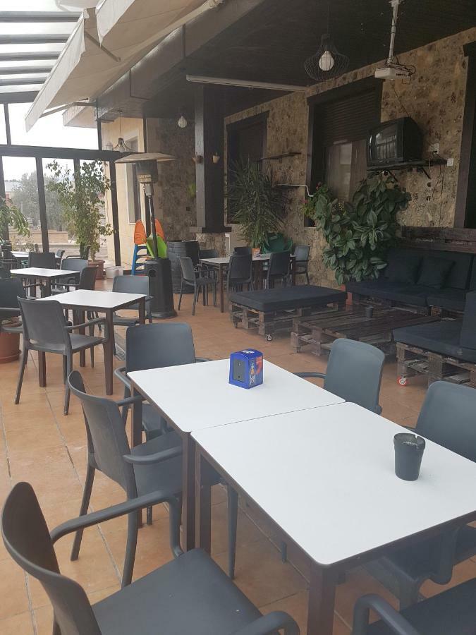 Apartamentos Hostal Cabanas Carboneras de Guadazaon Luaran gambar